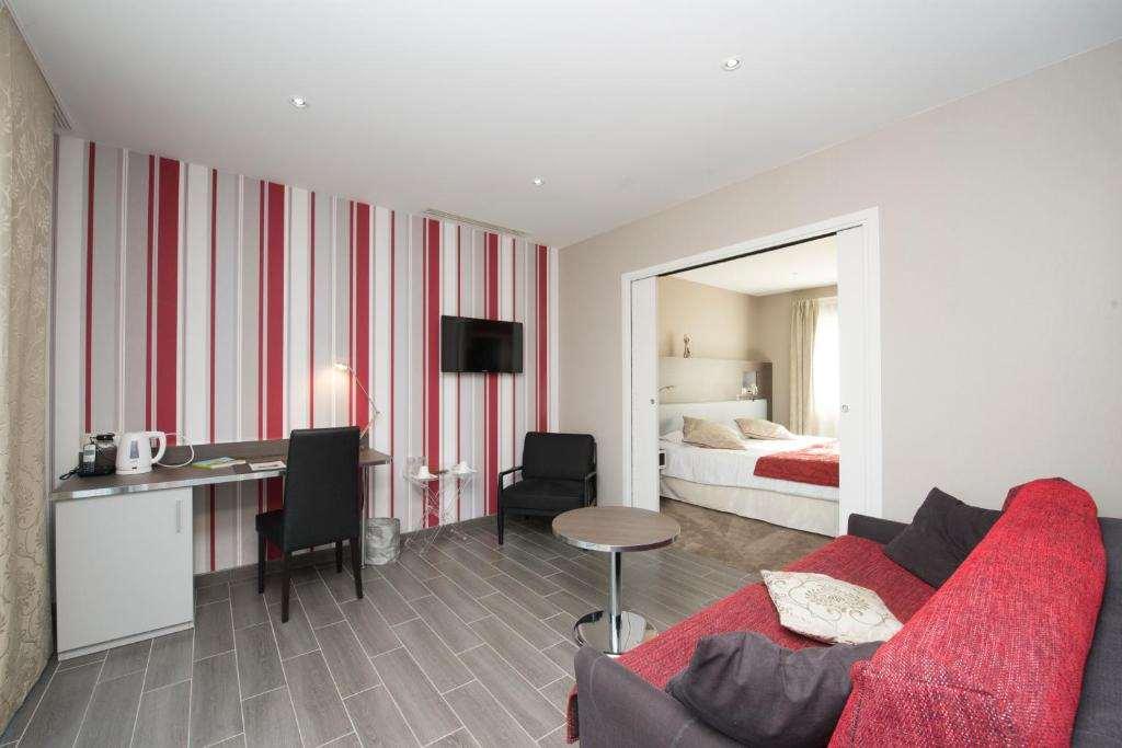 Logis Auberge Bienvenue Doué-la-Fontaine Room photo