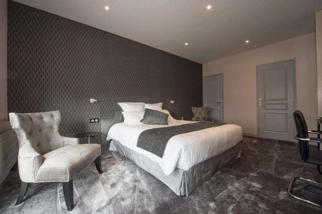 Logis Auberge Bienvenue Doué-la-Fontaine Room photo