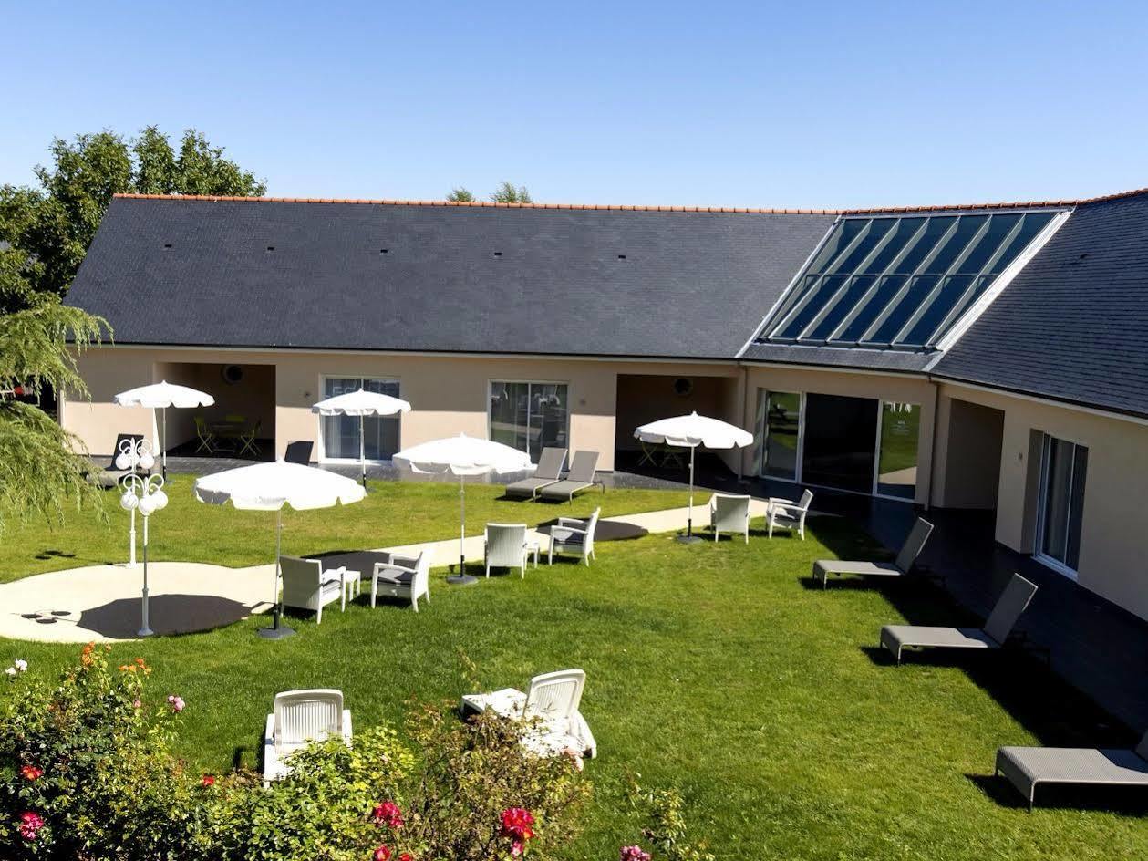 Logis Auberge Bienvenue Doué-la-Fontaine Exterior photo