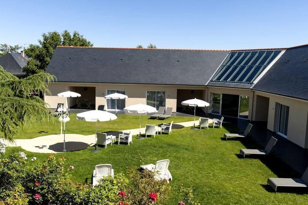 Logis Auberge Bienvenue Doué-la-Fontaine Exterior photo